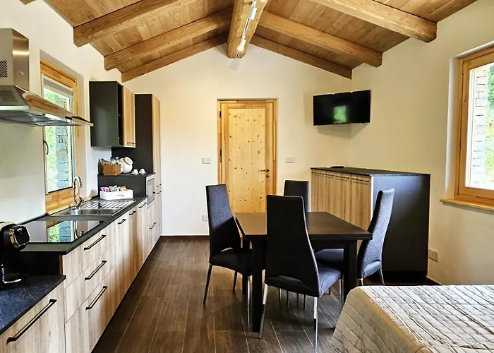 Casa Nel Bosco בקתה *